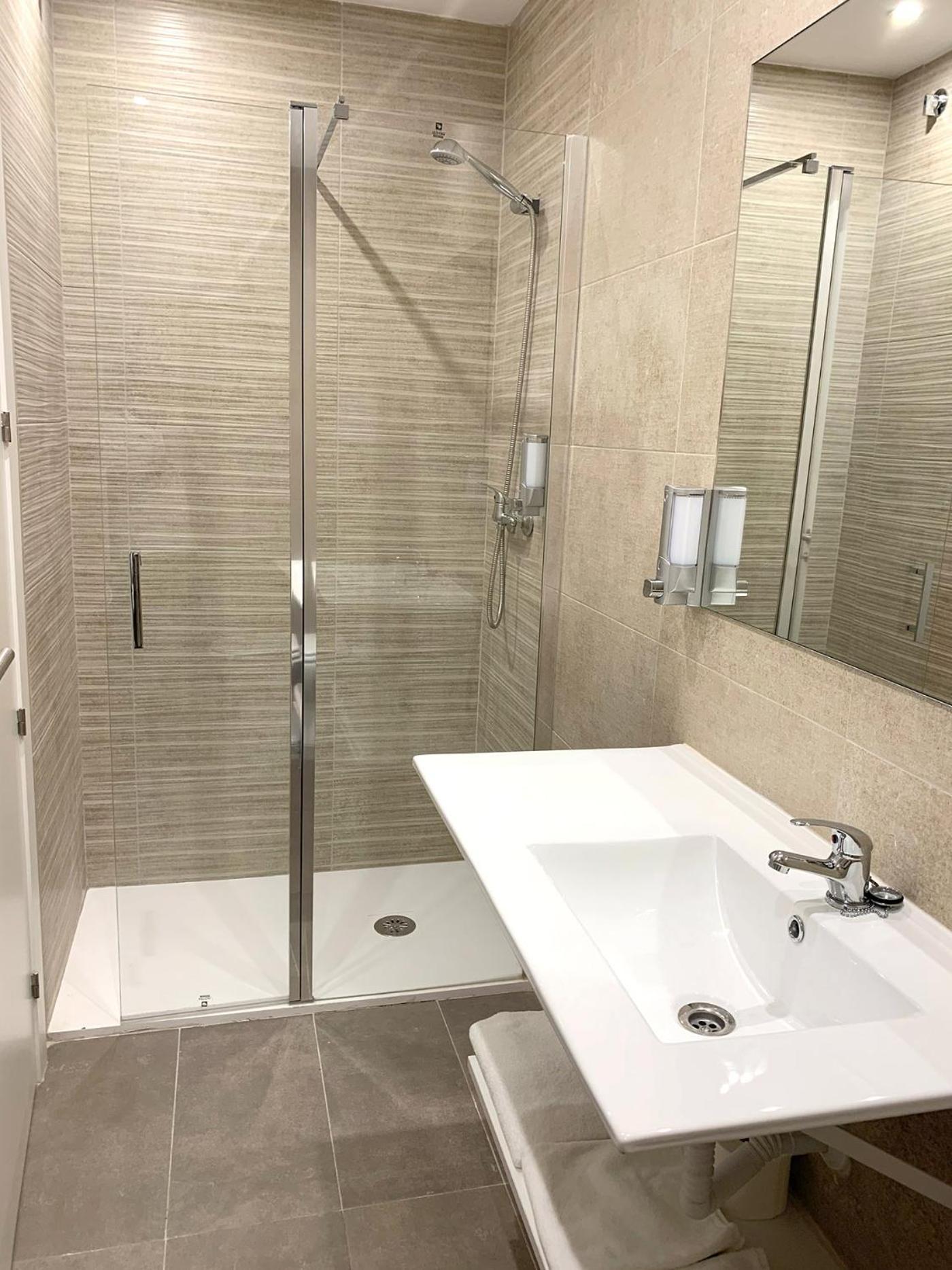 Hotel Bestprice Alegria Madrid Dış mekan fotoğraf